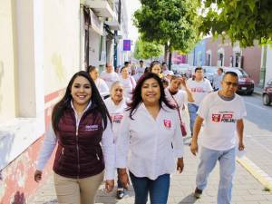 Declina Nohemí Luna en favor de Tonantzin Fernández por San Pedro Cholula