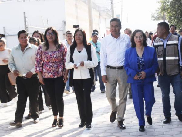 Inaugura Edil de Coronango adoquinamiento en la Cabecera Municipal