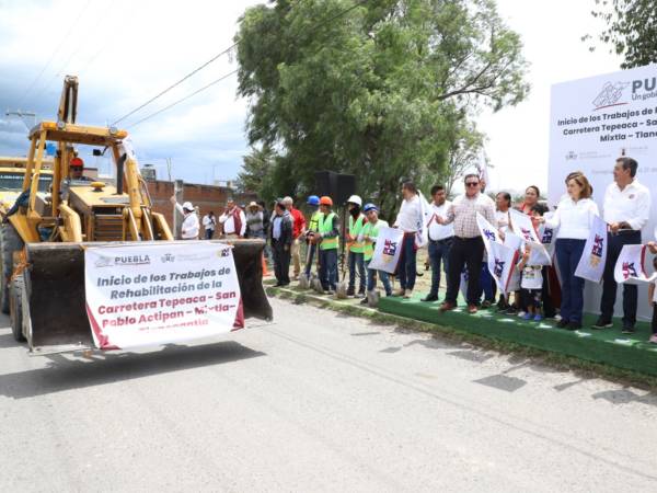 Entrega Sergio Salomón edificación de la escuela primaria “Hermanos Serdán&quot;