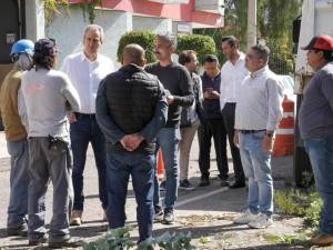 Pepe Chedraui supervisa trabajos de poda de árboles