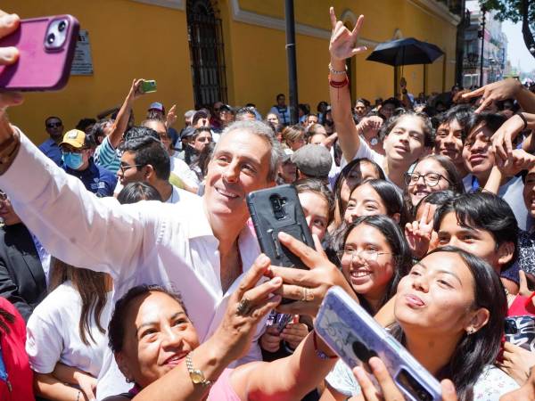 Pepe Chedraui se presentó con éxito ante el Consejo Universitario de la BUAP