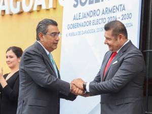 Coloca Sergio Salomón bando para dar a conocer a Alejandro Armenta como próximo gobernador de Puebla