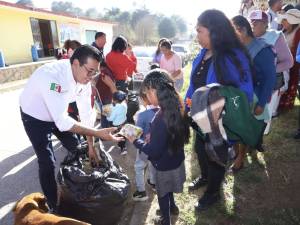 Inaugura Senador Néstor Camarillo su Casa de Gestión en El Molino 