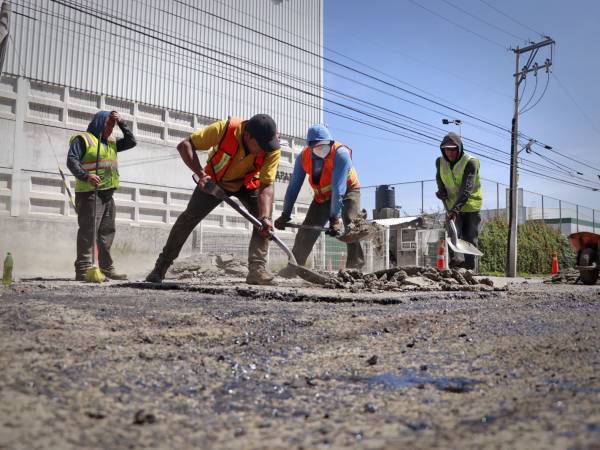 Supervisa Omar Muñoz trabajos del programa “BacheAndo”