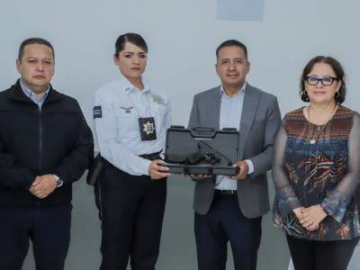 Con nuevo armamento, fortalece Mundo Tlatehui a la policía de San Andrés Cholula