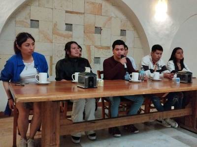 Jóvenes se suman al proyecto de Tonantzin Fernández en Cholula