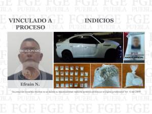 En Altepexi la FGE detuvo a un hombre con droga y credencial apócrifa