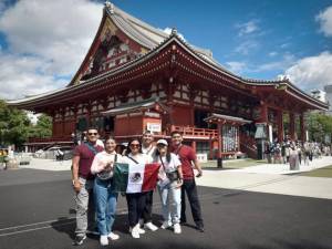 Ballet Folklórico de la BUAP representa a México en Japón