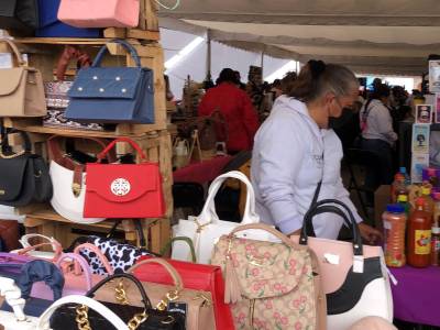 Mujeres aprovechan Expo 