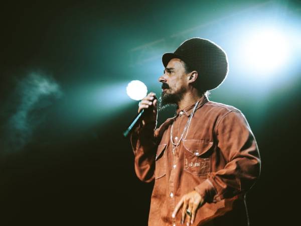 Dread Mar-I hace vibrar a los poblanos en el Auditorio Explanada