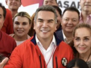 Morena no tendrá oposición; PRI y PAN son un chiste