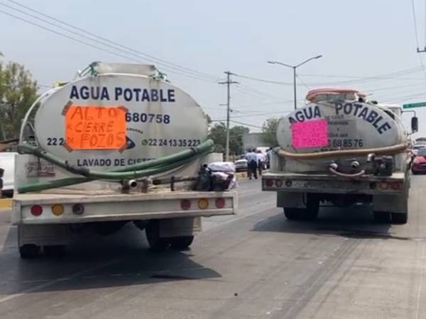 Dueños de pipas de agua se manifiestan por clausura de pozos