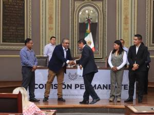 Entrega Congreso del Estado reconocimientos a deportistas y sus entrenadores