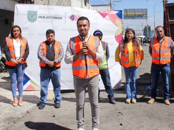 Roberto Solís lanza programa de bacheo para mejorar vialidades en Huejotzingo