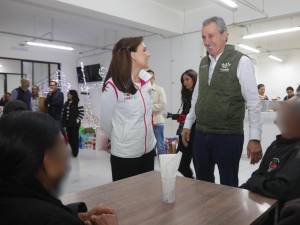 Pepe Chedraui y MariElise Budib celebran cena navideña en el Dormitorio Municipal