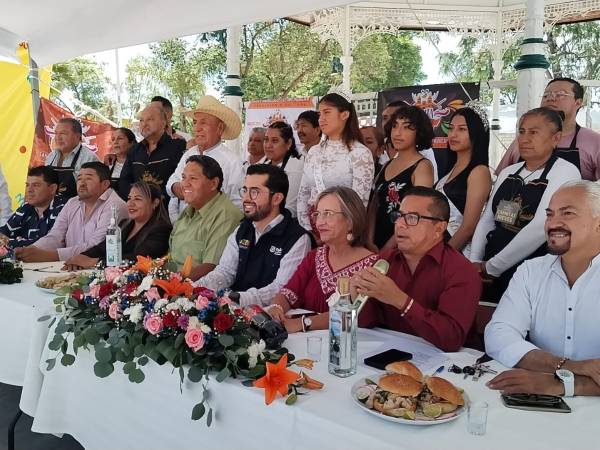 Anuncian &quot;Feria de las carnitas&quot; en San Francisco Totimehuacán 