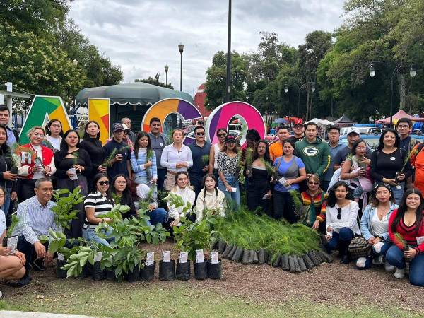 Quinta Jornada Ambiental de jóvenes poblanos de la mano con Armenta