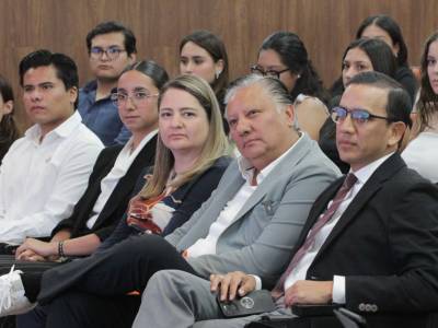 Fernando Morales visita a estudiantes de la Anáhuac