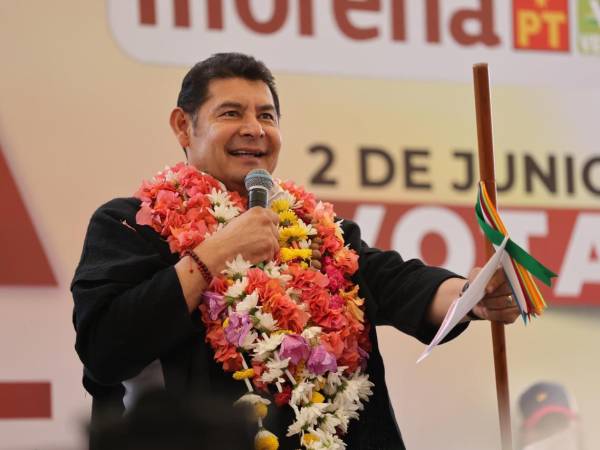 Respeto y desarrollo económico a las comunidades indígenas de Puebla: Armenta