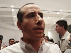 Riestra Piña insiste en el debate