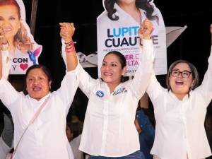 Lleno total en el cierre de campaña de Lupita Cuautle en San Luis Tehuiloyocan