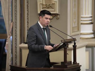 Impulsan iniciativa en el Congreso para sancionar la tauromaquia y peleas de gallos