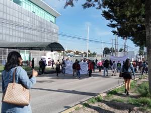 Habitantes del sur de la ciudad bloquean la avenida 11 Sur