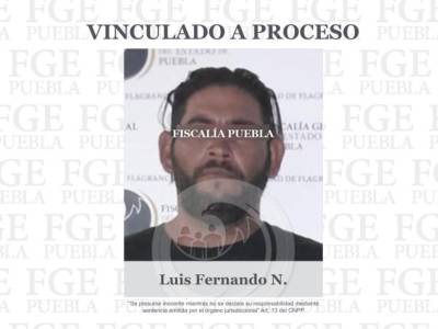 Vinculado a proceso por uso de luces policiales sin permiso