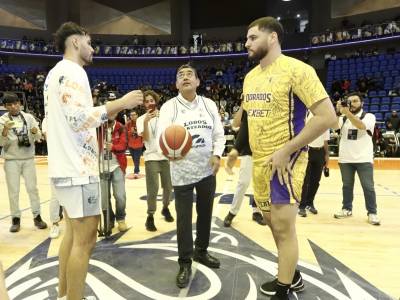 Asiste Sergio Salomón a inicio de temporada de Liga Nacional de Baloncesto Profesional