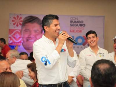 Aspirantes a la presidencia municipal de San Pedro Cholula se suman a Lalo Rivera y Roxana Luna