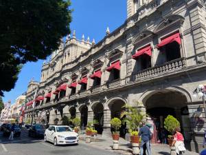 Avalan regidores en Cabildo de Puebla Ley de ingresos 2025, incluye parquímetros gratis