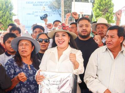 Continúa Tonantzin Fernández con el programa El Pueblo Manda por San Pedro Cholula