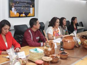 Presentan en Congreso del Estado actividades por Día de Muertos en Tochimilco y Atzitzihuacan