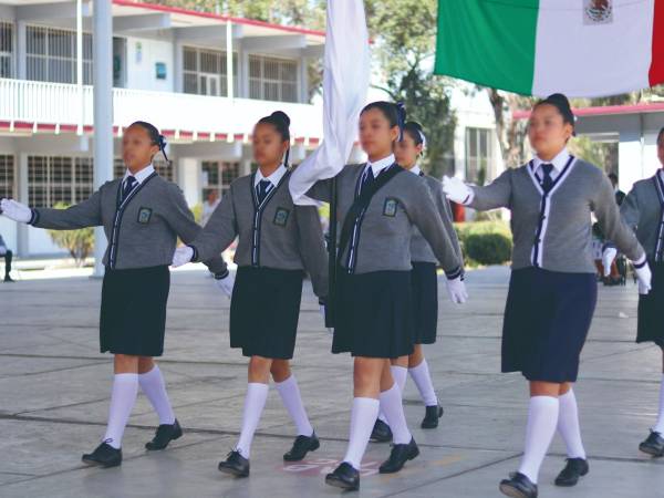 Impulsa SEP actividades cívicas en concurso de escoltas