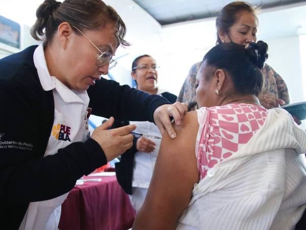 Convoca Salud a vacunarse contra Influenza y COVID-19 en esta temporada invernal