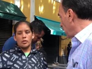 Ambulantes reclaman a Cruz Lepe operativo policiaco en el Centro Histórico