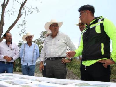Avanza la construcción del Puente “El Ojite” en Xicotepec