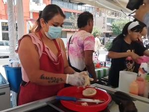 Comienza Feria de la Cemita, van por más de 60 mil compradores