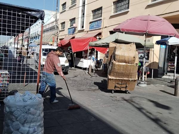 Invasión de ambulantes en el Centro disminuyó ventas hasta 15%