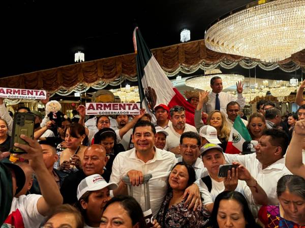 Armenta escucha a migrantes en la zona triestatal para resolver sus preocupaciones sobre repatriaciones y propiedades en México