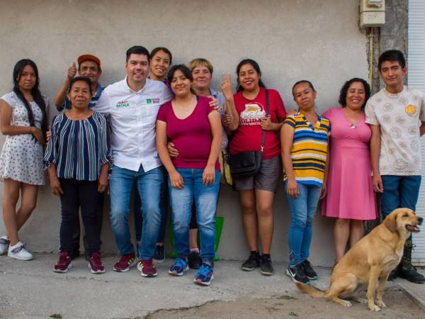 Jimmy Natale visita las colonias San José los Cerritos y San Pedro