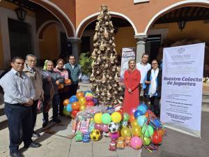 Invita Voluntariado del Congreso del Estado a donar juguetes 