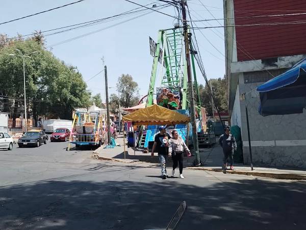 Ambulantes se instalan en El Calvario