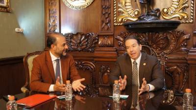 Escuela Libre de Derecho de Puebla y CMIC Puebla firman convenio