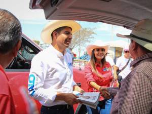 10 Unidades Móviles de Salud llegarán a la Mixteca con Lalo Rivera como Gobernador