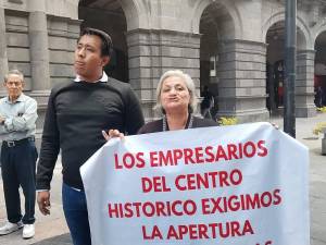 Denuncian comerciantes establecidos agresiones y detención de compañeros