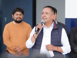 Entrega Mundo Tlatehui obras de seguridad y salud en la Delegación Atlixcáyotl