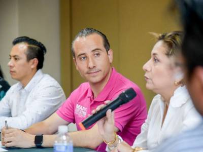 Precandidatos a diputaciones y regidurias por Morena, declinan a favor de Mario Riestra