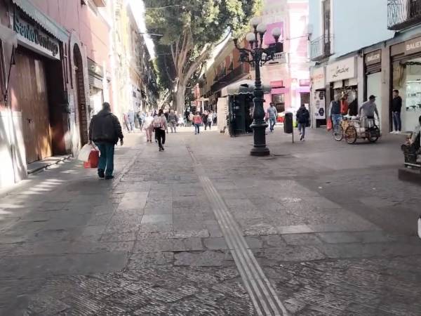 Ambulantes se ausentan de la calle 5 de Mayo tras intervención de la Guardia Nacional 