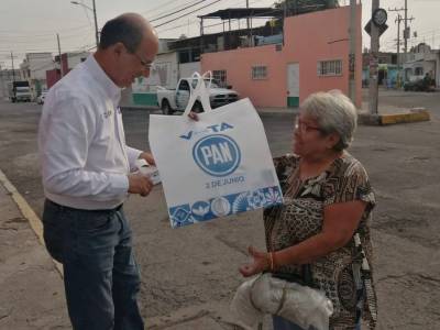 Ale Cañedo se compromete a impulsar políticas públicas en beneficio de las familias poblanas